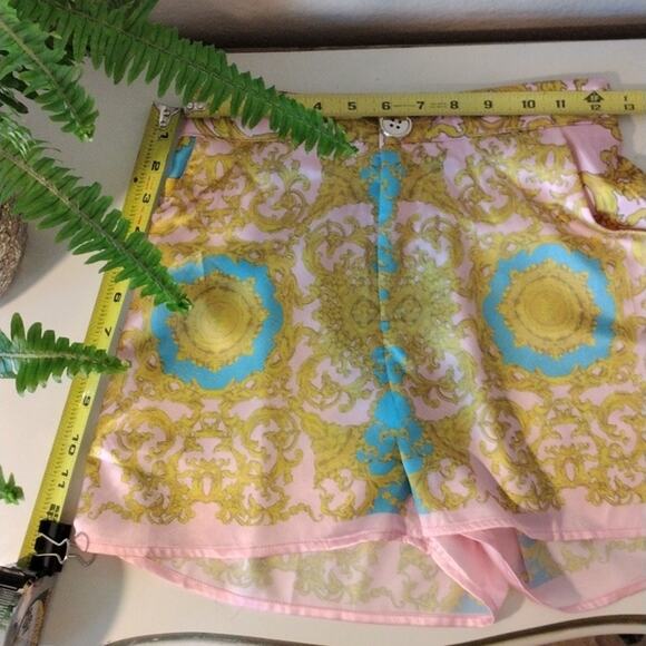 Italian Designer Style Silky Baggy Shorts Size Small Pink Yellow Baroque Italy - Picture 9 of 13